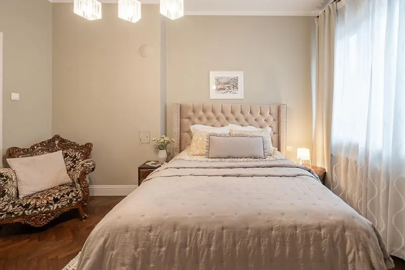 3 Bdr - Top Center Artistic Apartment - 115 M2 Sofia 0*,