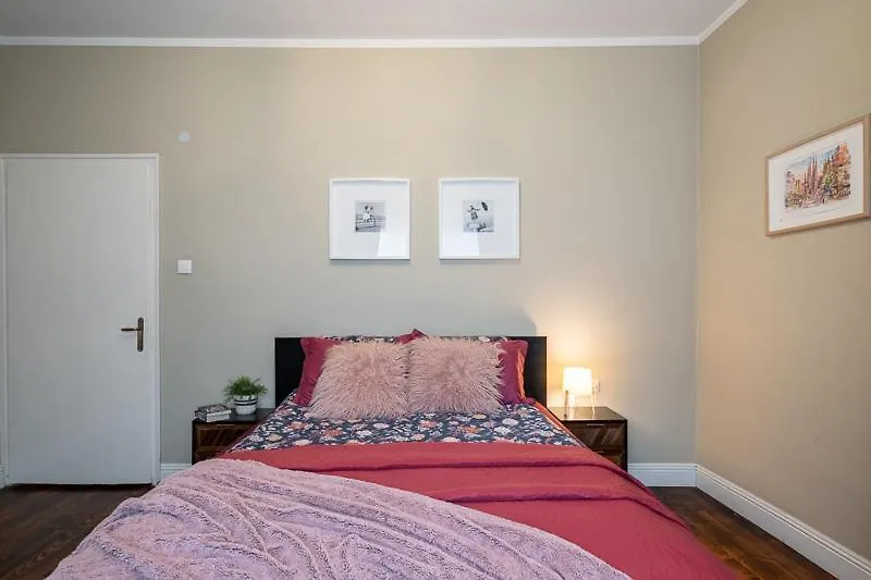3 Bdr - Top Center Artistic Apartment - 115 M2 Sofia