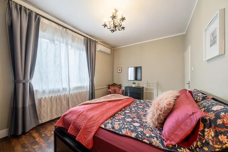 3 Bdr - Top Center Artistic Apartment - 115 M2 Sofia