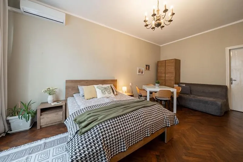 3 Bdr - Top Center Artistic Apartment - 115 M2 ソフィア ブルガリア