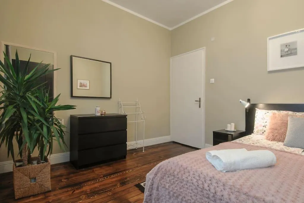 3 Bdr - Top Center Artistic Apartment - 115 M2 Sofia Bulgarien